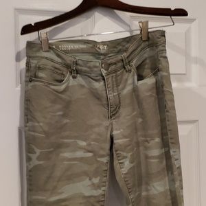 Loft skinny jeans size 28